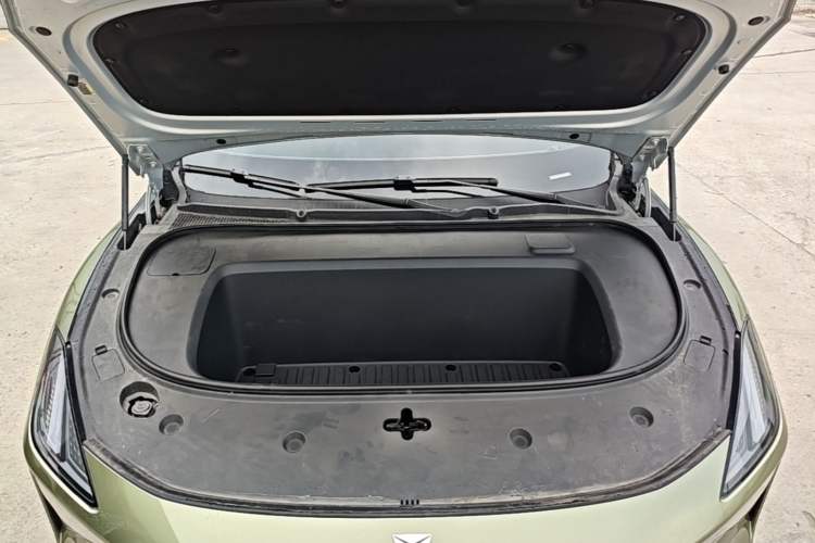 Used Deepal L06 2026 Model 560Ultra Laser Edition Engine Bay