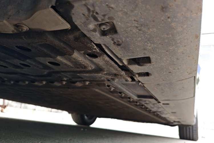 Used Deepal L06 2026 Model 560Ultra Laser Edition Left Side Sill