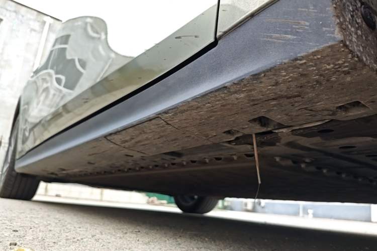 Used Deepal L06 2026 Model 560Ultra Laser Edition Right Side Sill