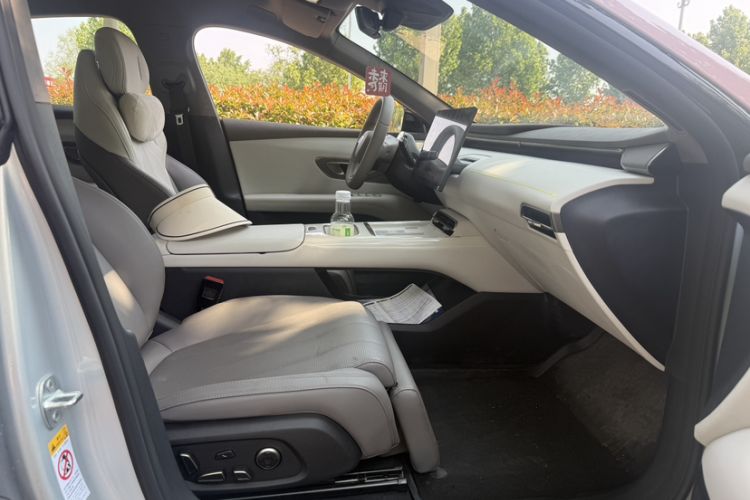 Used Deepal L06 2026 Model 560Ultra+ Laser Edition Interior 4