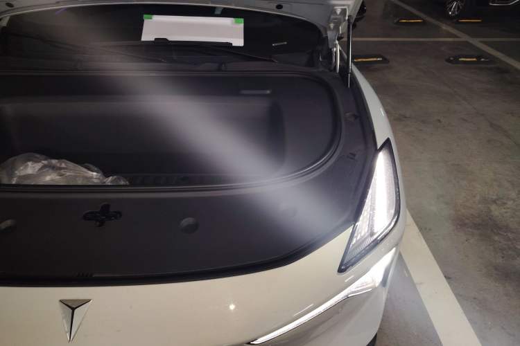 Used Deepal L06 2026 Model 670Ultra+ Laser Edition Engine Bay Left