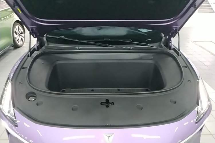 Used Deepal L06 2026 Model 560Ultra Laser Edition Engine Bay