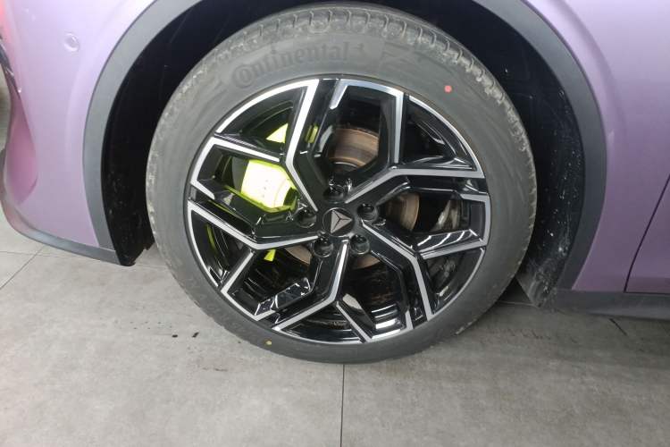 Used Deepal L06 2026 Model 560Ultra+ Laser Edition Left Front Wheel Hub