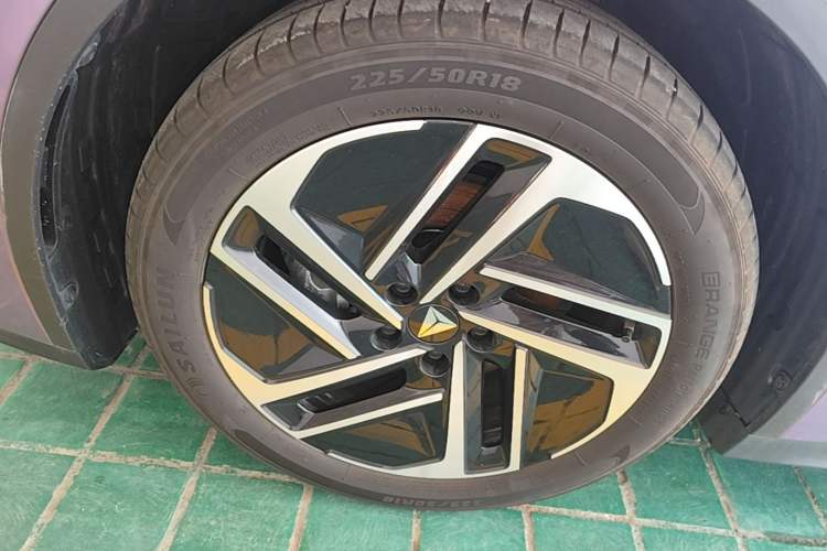 Used Deepal L06 2026 Model 560Ultra Laser Edition Left Front Wheel Hub