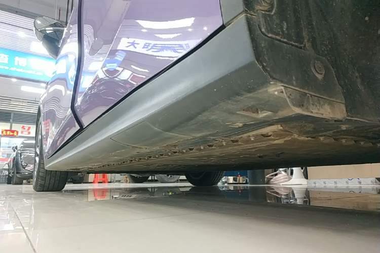 Used Deepal L06 2026 Model 560Ultra Laser Edition Left Side Sill