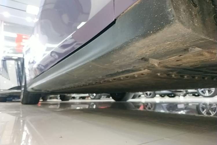 Used Deepal L06 2026 Model 560Ultra Laser Edition Right Side Sill
