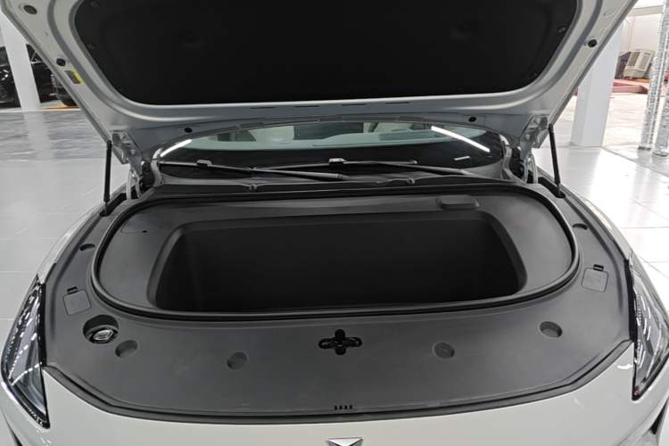 Used Deepal L06 2026 Model 560Ultra+ Laser Edition Engine Bay