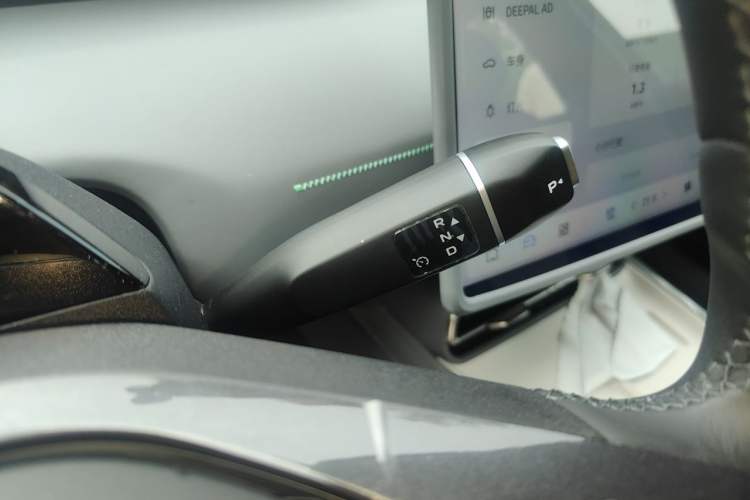 Used Deepal L06 2026 Model 560Ultra Laser Edition Gear Lever