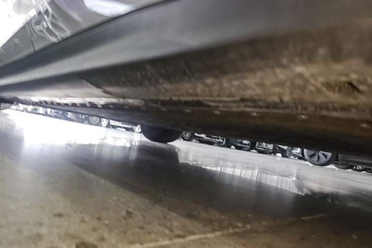 Used Deepal L06 2026 Model 670Ultra Laser Edition Left Side Sill