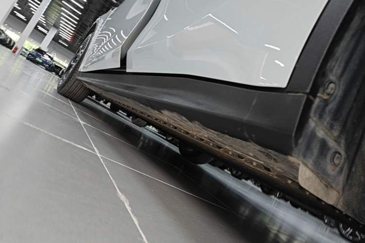 Used Deepal L06 2026 Model 560Ultra+ Laser Edition Left Side Sill