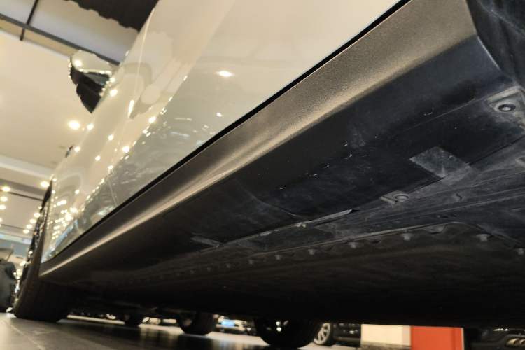 Used Deepal L06 2026 Model 560Ultra+ Laser Edition Left Side Sill