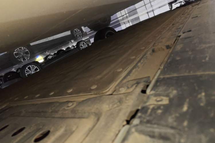 Used Deepal L06 2026 Model 670Ultra Laser Edition Right Side Sill