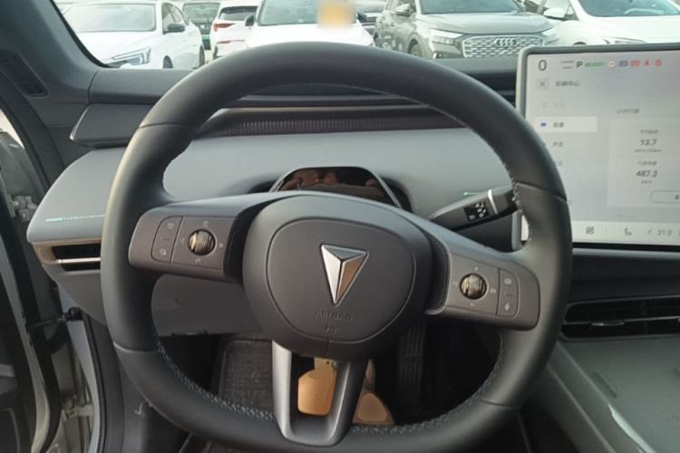 Used Deepal L06 2026 Model 670Ultra+ Laser Edition Steering Wheel