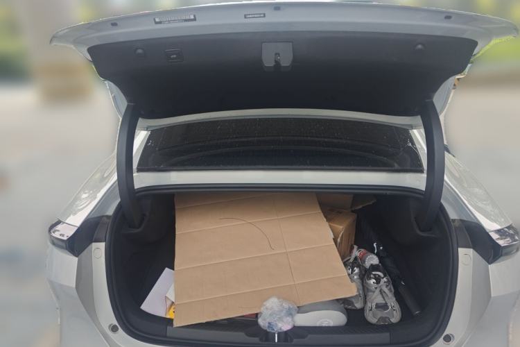 Used Deepal L06 2026 Model, 245 Ultra+ Laser Version Trunk