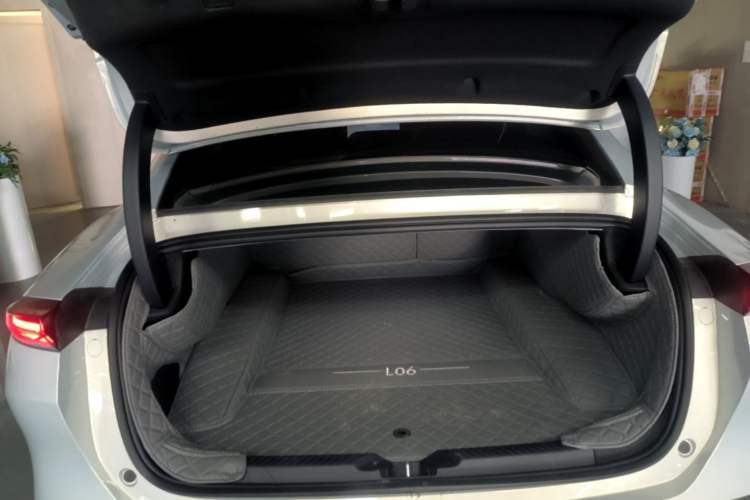 Used Deepal L06 2026 Model 670Ultra+ Laser Edition Trunk