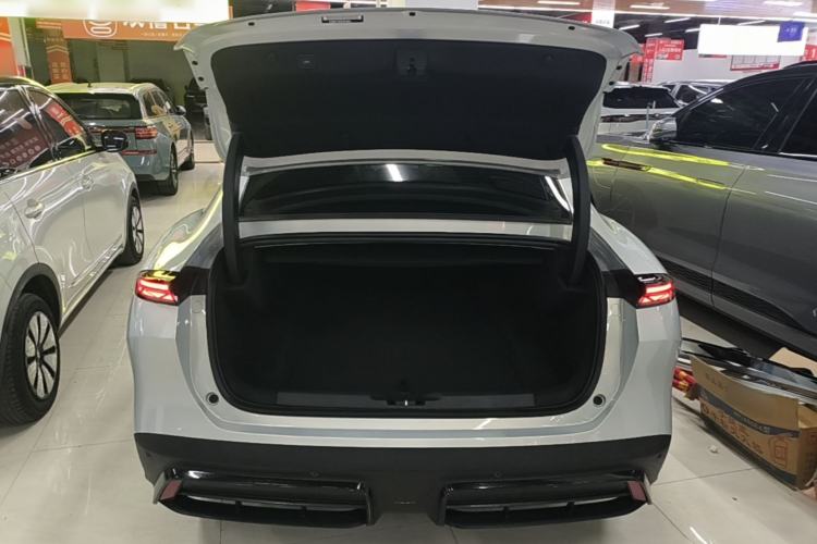 Used Deepal L06 2026 Model 560Ultra Laser Edition Trunk