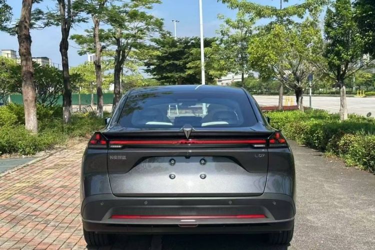 Used Deepal L07 2025 230 Ultra with DeepBlue Intelligent Driving AD PRO Extended-Range Version Exterior 4