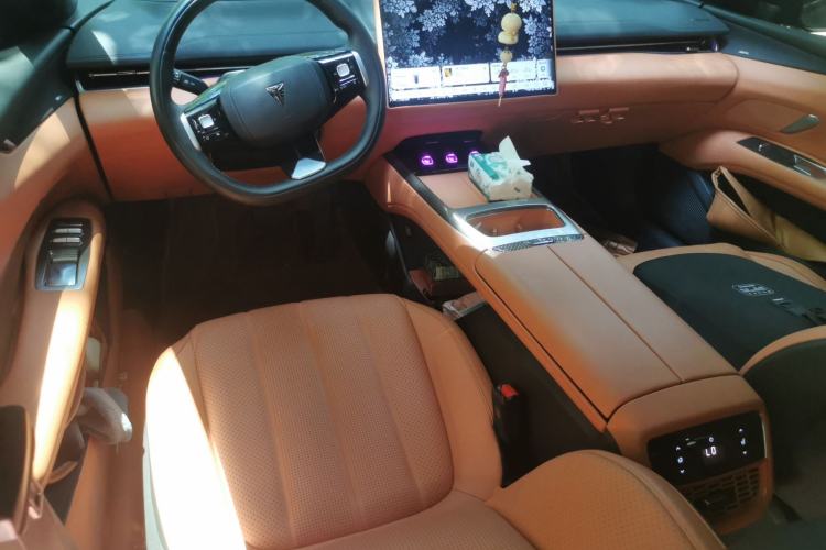 Used Deepal L07 2024 230Max Qiankun Intelligent Driving ADS SE Range-Extended Version Center Console