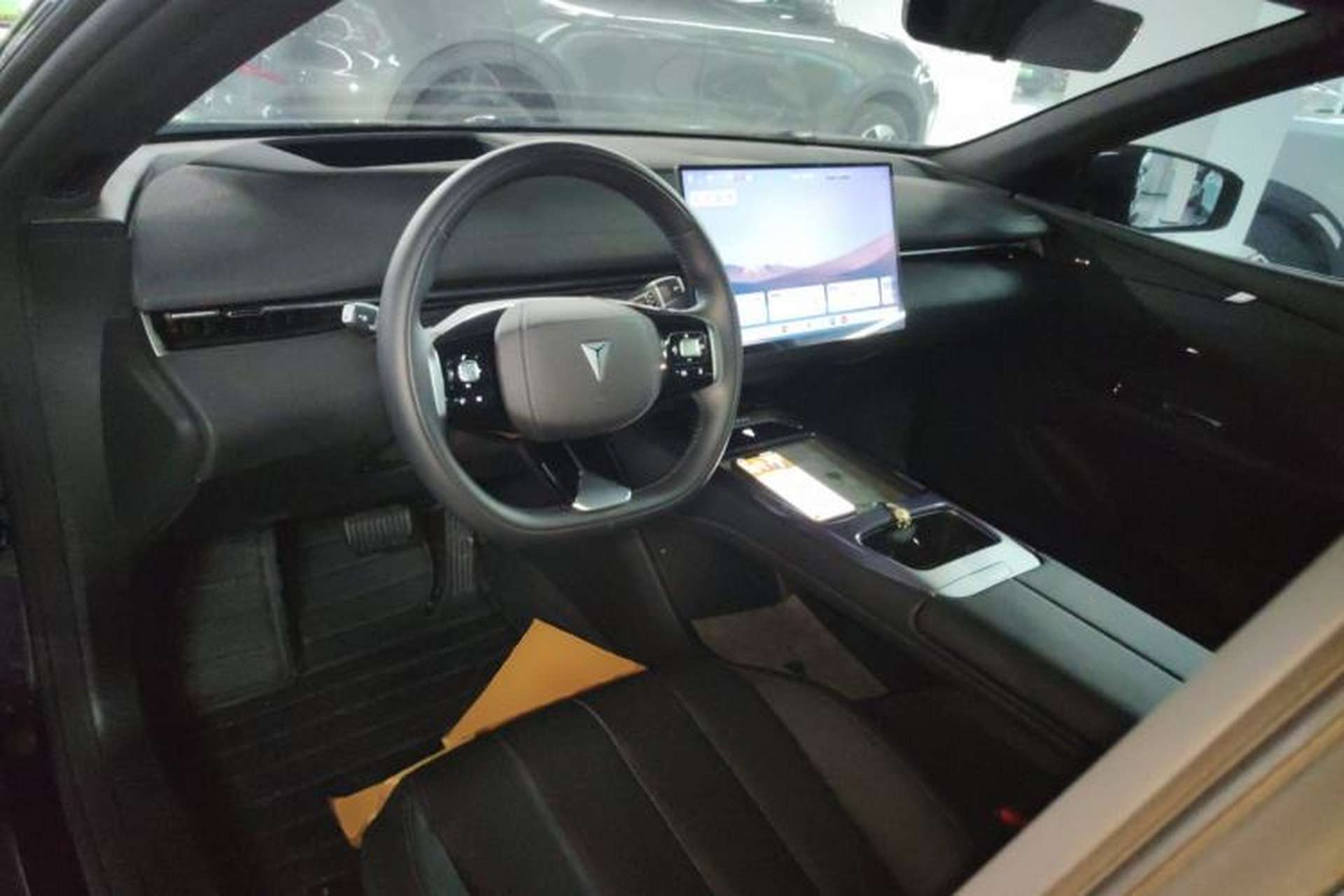 Used Deepal L07 2024 230Max Range-Extended Version Center Console