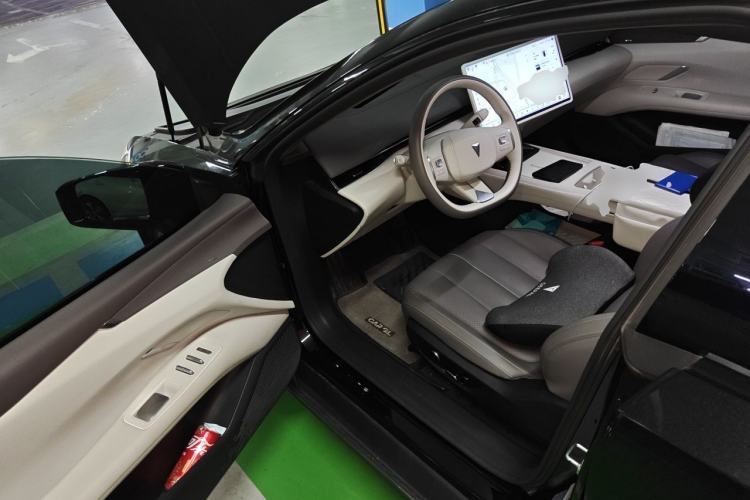 Used Deepal L07 2024 530Max Pure Electric Version Driver Seat