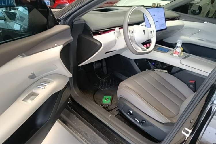 Used Deepal L07 2024 230Max Range-Extended Version Driver Seat