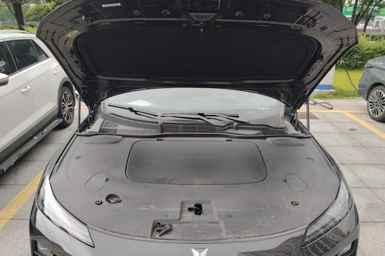 Used Deepal L07 2024 230Max Range-Extended Version Engine Bay