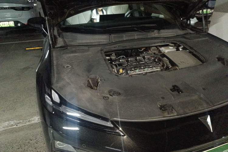 Used Deepal L07 2024 230Max Qiankun Intelligent Driving ADS SE Range-Extended Version Engine Bay Right