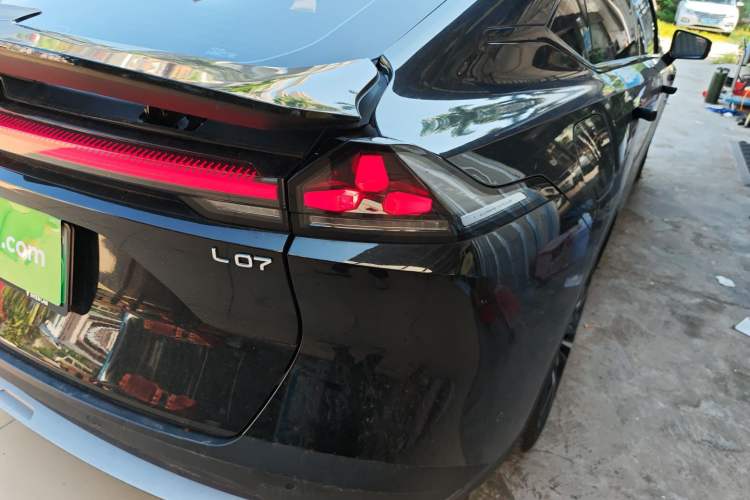 Used Deepal L07 2024 230Max Range-Extended Version Exterior 2