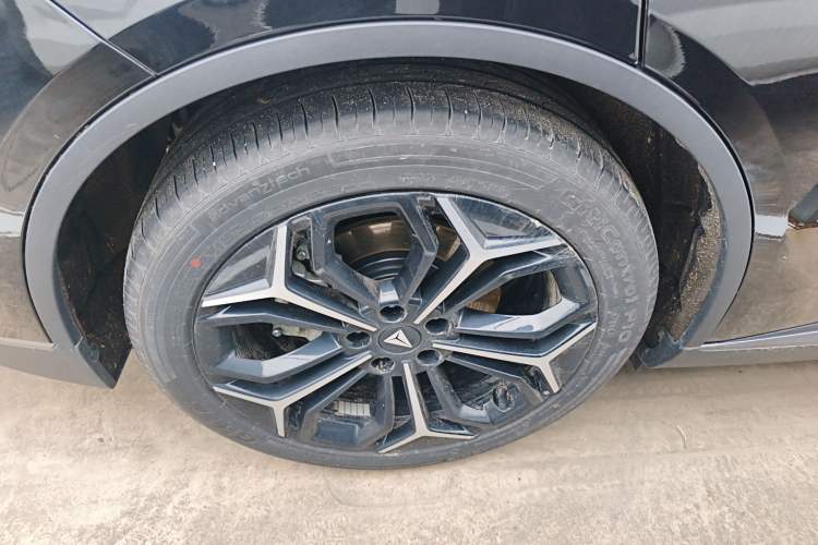 Used Deepal L07 2024 230Max Range-Extended Version Exterior 5