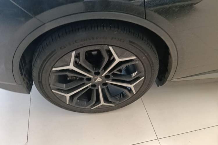 Used Deepal L07 2024 230Max Range-Extended Version Exterior 5