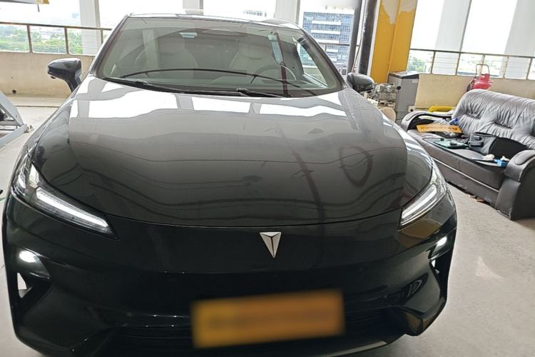 Used Deepal L07 2024 230Max Range-Extended Version Front