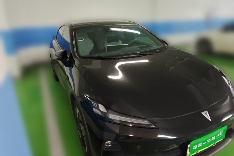 Used Deepal L07 2024 530Max Pure Electric Version Front Right 45 Deg