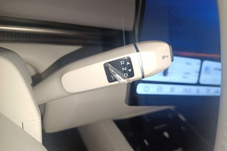 Used Deepal L07 2024 230Max Qiankun Intelligent Driving ADS SE Range-Extended Version Gear Lever