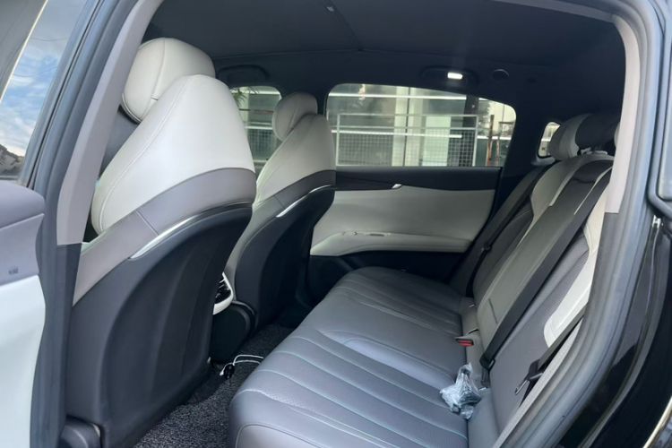 Used Deepal L07 2024 230Max Range-Extended Version Interior 11