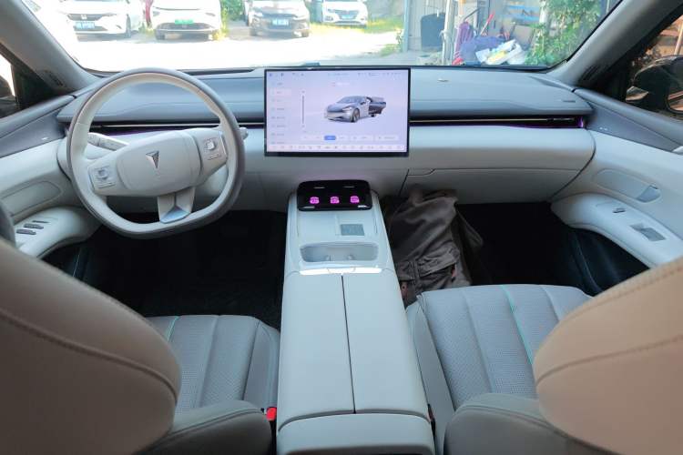Used Deepal L07 2024 230Max Range-Extended Version Interior 2
