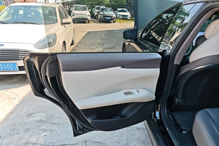 Used Deepal L07 2024 230Max Range-Extended Version Interior 8