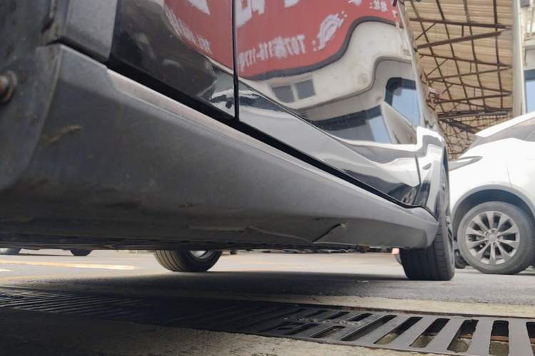 Used Deepal L07 2024 300Max Extended-Range Version Left Side Sill