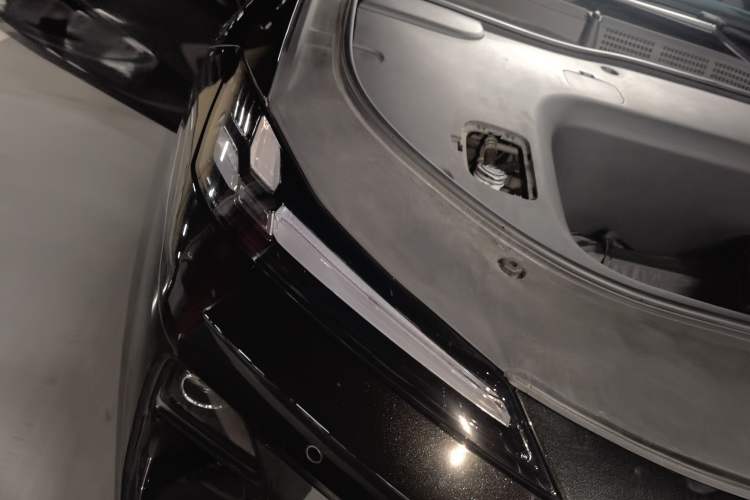 Used Deepal L07 2024 530Max Pure Electric Version Right Front Headlight