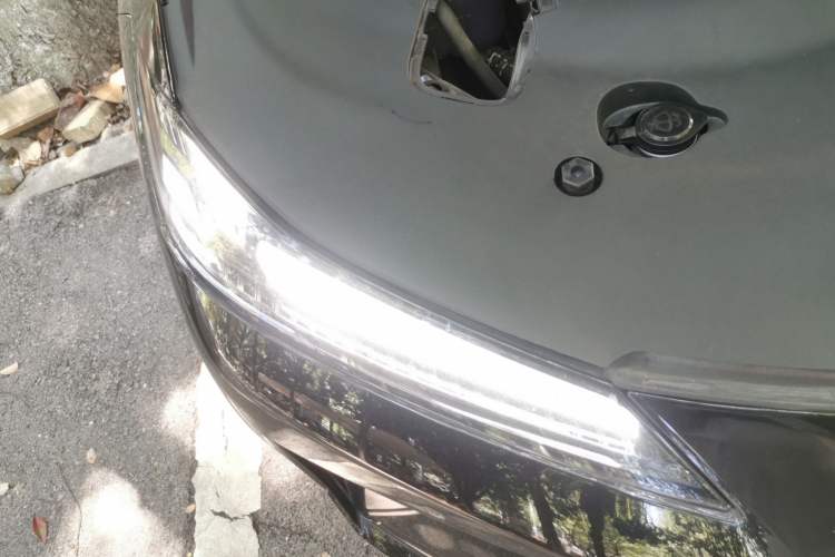Used Deepal L07 2024 230Max Qiankun Intelligent Driving ADS SE Range-Extended Version Right Front Headlight