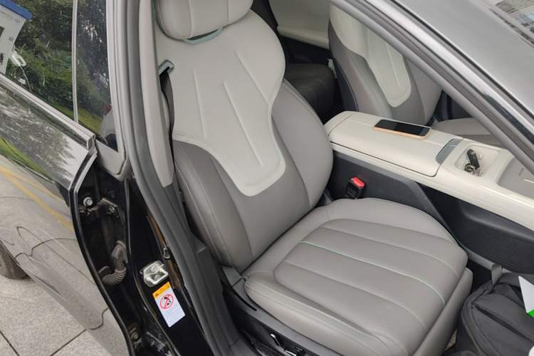 Used Deepal L07 2024 230Max Range-Extended Version Right Front Seat