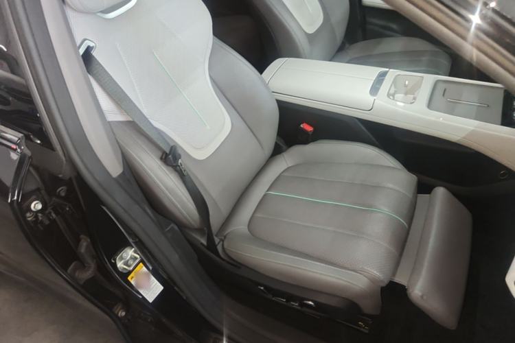 Used Deepal L07 2024 230Max Range-Extended Version Right Front Seat