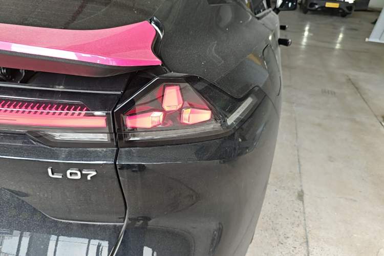 Used Deepal L07 2024 230Max Range-Extended Version Right Rear Taillight