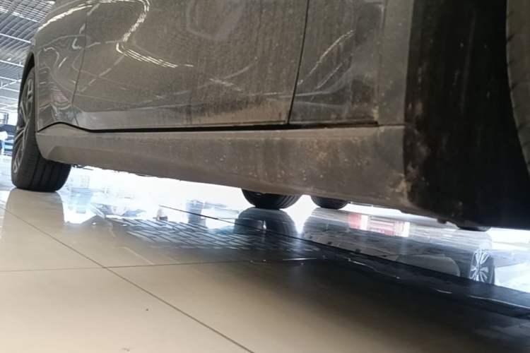 Used Deepal L07 2024 230Max Range-Extended Version Right Side Sill