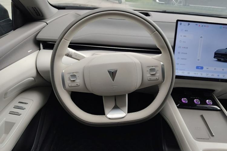 Used Deepal L07 2024 230Max Range-Extended Version Steering Wheel