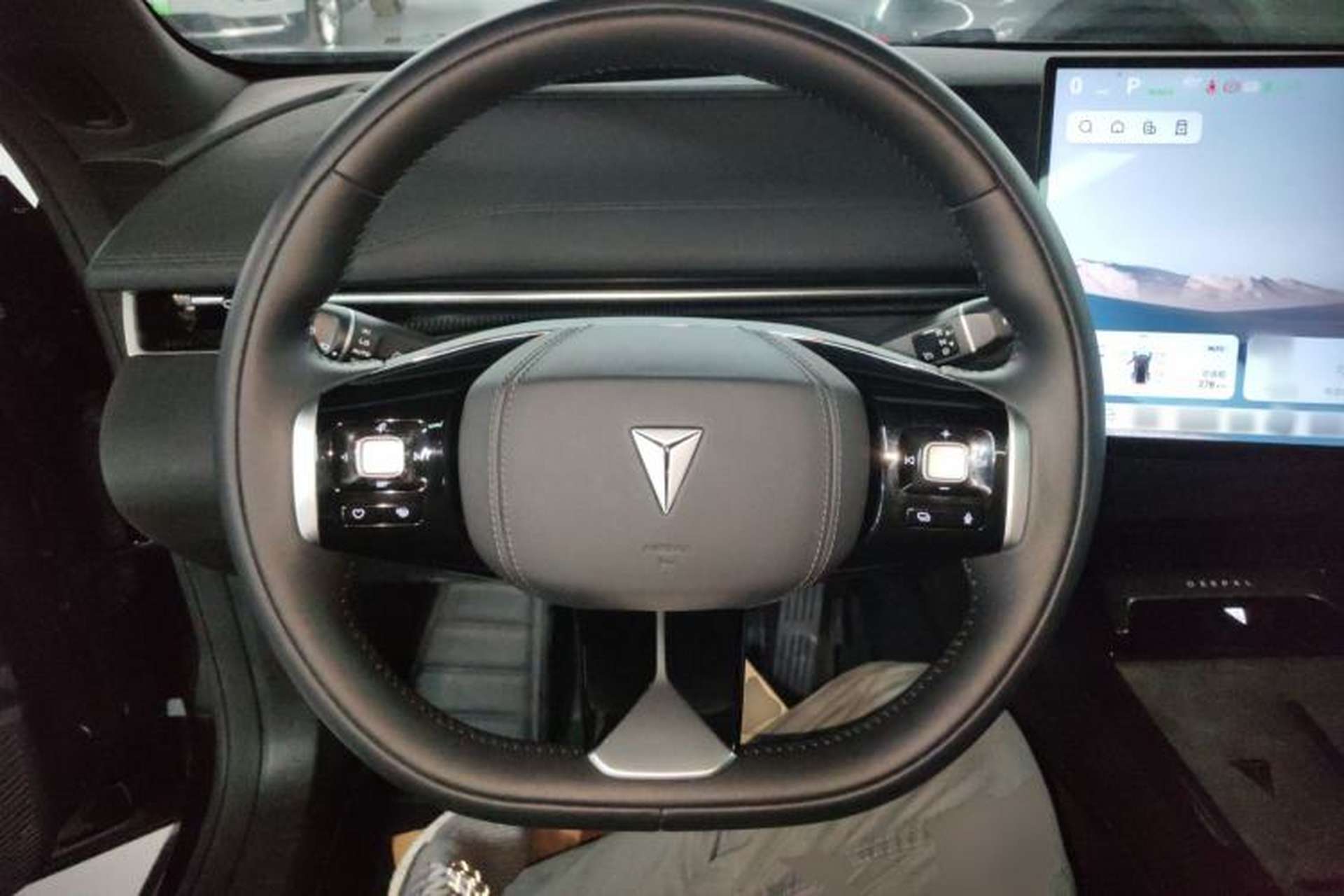Used Deepal L07 2024 230Max Range-Extended Version Steering Wheel