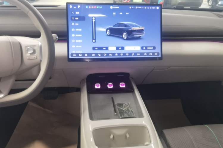 Used Deepal L07 2024 230Max Qiankun Intelligent Driving ADS SE Range-Extended Version Audio And AC Panel