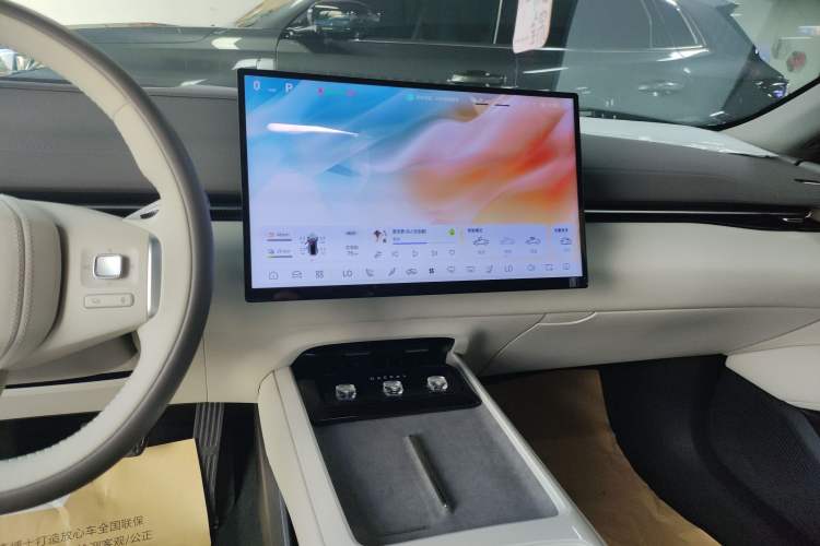 Used Deepal L07 2024 230Max Qiankun Intelligent Driving ADS SE Range-Extended Version Audio And AC Panel