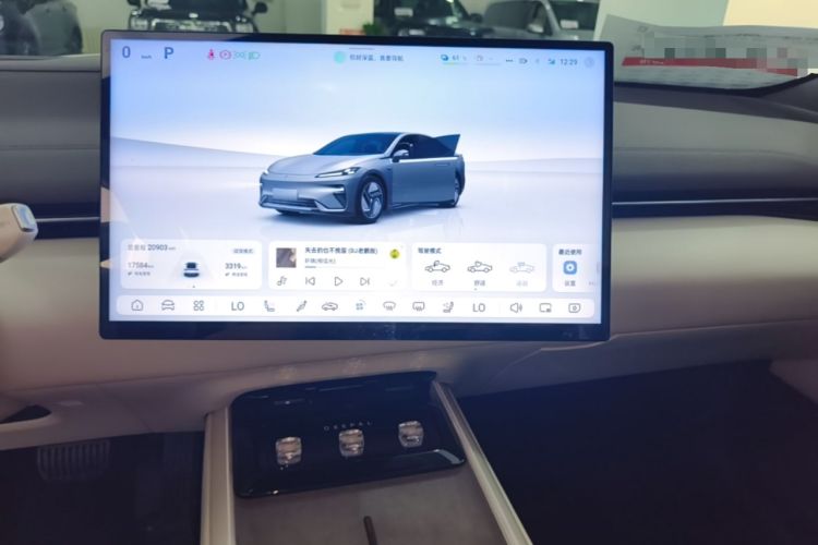 Used Deepal L07 2024 230Max Qiankun Intelligent Driving ADS SE Range-Extended Version Audio And AC Panel