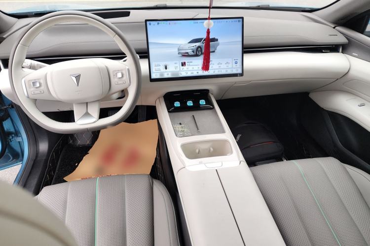 Used Deepal L07 2024 230Max Qiankun Intelligent Driving ADS SE Range-Extended Version Center Console