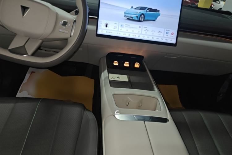 Used Deepal L07 2024 230Max Qiankun Intelligent Driving ADS SE Range-Extended Version Center Console